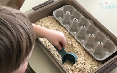 Easy Sensory Bin with Oats for Babies and Toddlers